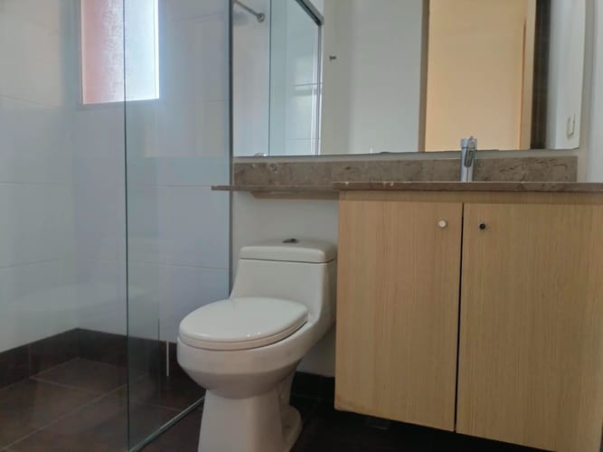 Apartamento de 2 alcobas en arriendo en El Poblado, Medellín, 104 m² · foto 15 de 15