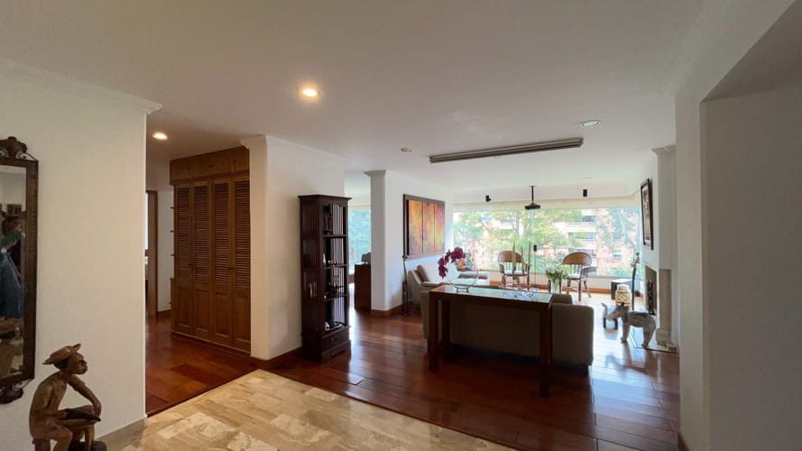 Apartamento de 2 alcobas en venta en Niza Suba, Bogotá, 143 m² · foto 3 de 23