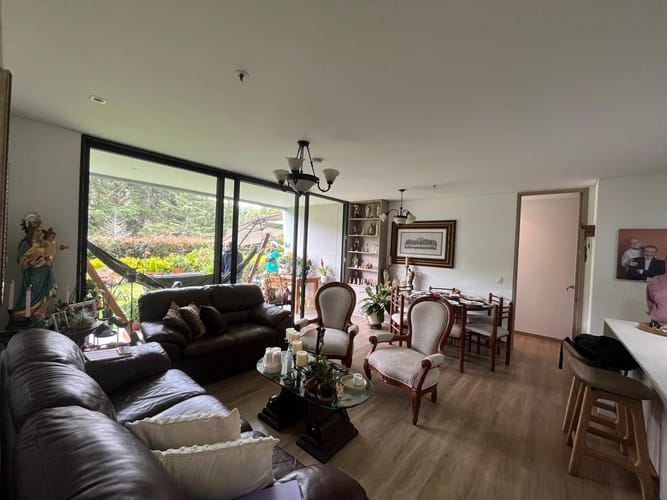 Apartamento de 2 alcobas en venta en Sajonia, Rionegro, 94 m² · foto 2 de 11