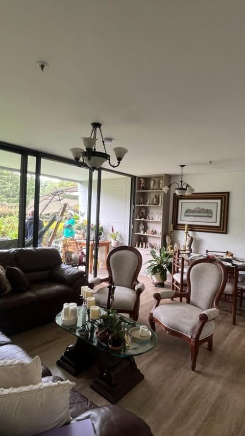 Apartamento de 2 alcobas en venta en Sajonia, Rionegro, 94 m² · foto 3 de 11
