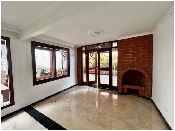 Apartamento de 3 alcobas en venta en El Tesoro, Medellín, 165 m² · foto 3 de 24