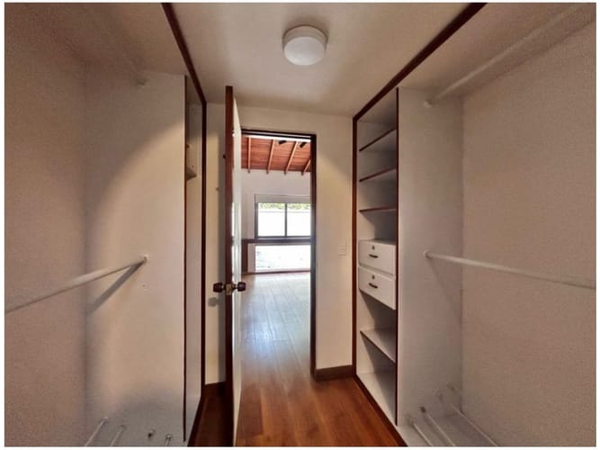 Apartamento de 3 alcobas en venta en El Tesoro, Medellín, 165 m² · foto 17 de 24