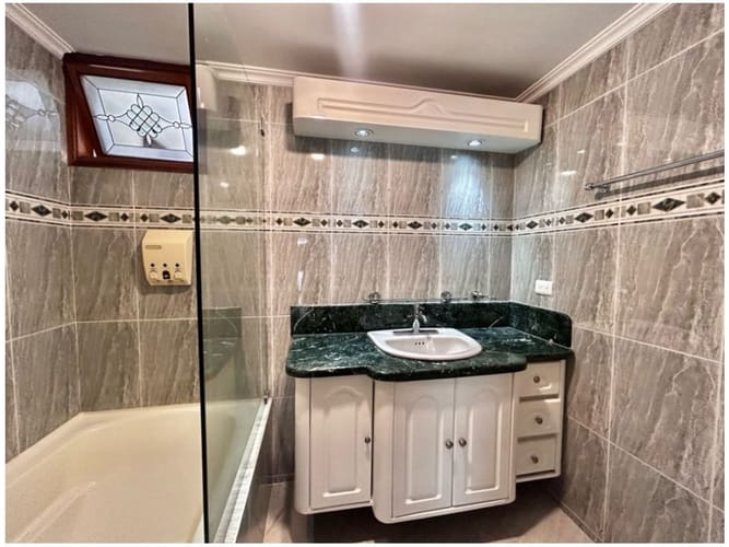 Apartamento de 3 alcobas en venta en El Tesoro, Medellín, 165 m² · foto 19 de 24