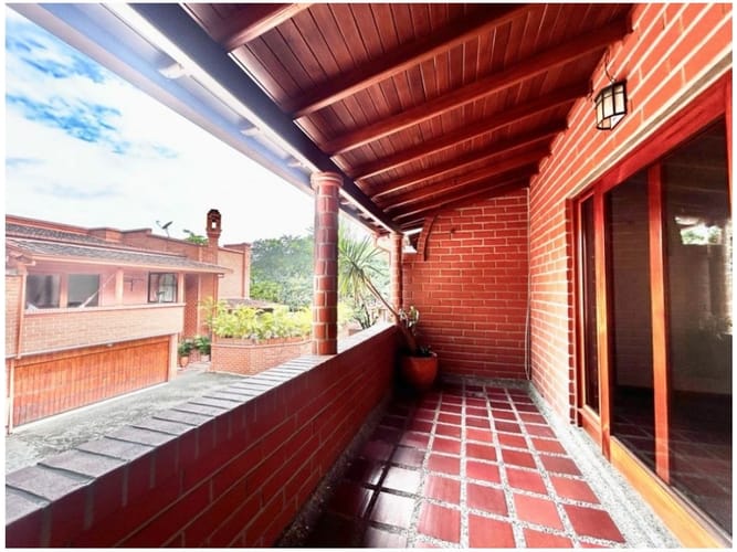 Apartamento de 3 alcobas en venta en El Tesoro, Medellín, 165 m² · foto 23 de 24