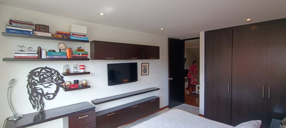 Apartamento de 3 alcobas en venta en Santa Barbara, Bogotá, 140 m² · foto 6 de 19