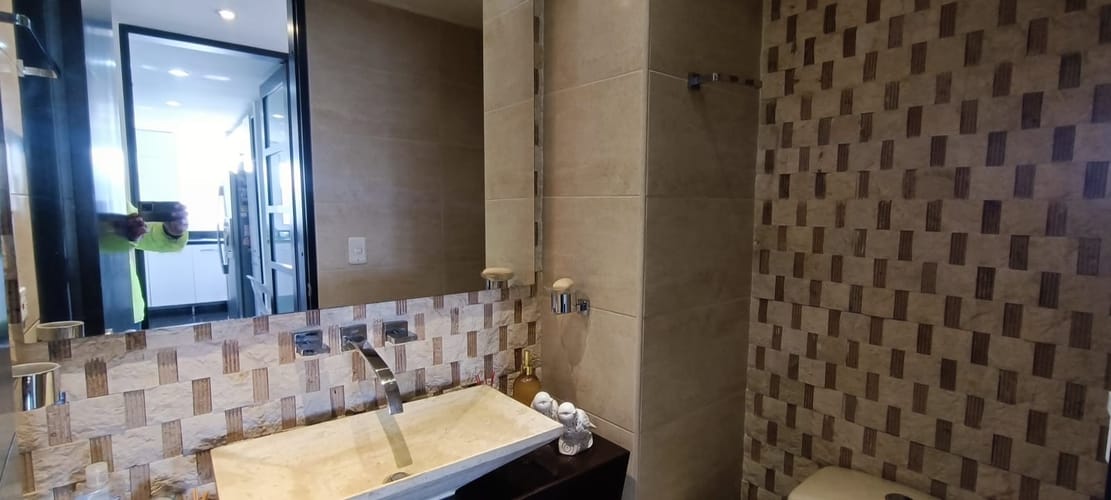 Apartamento de 3 alcobas en venta en Santa Barbara, Bogotá, 140 m² · foto 12 de 19