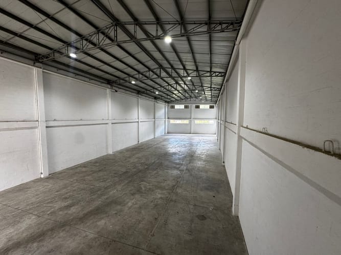 Bodega en arriendo en La Tablaza, La Estrella, 825 m² · foto 3 de 20
