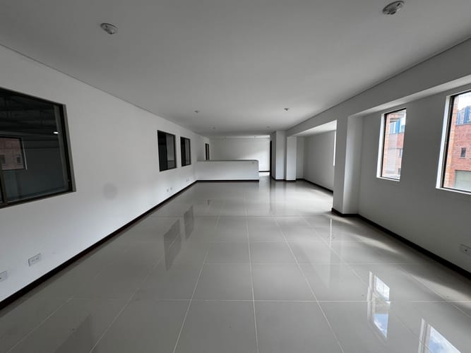 Bodega en arriendo en La Tablaza, La Estrella, 825 m² · foto 9 de 20