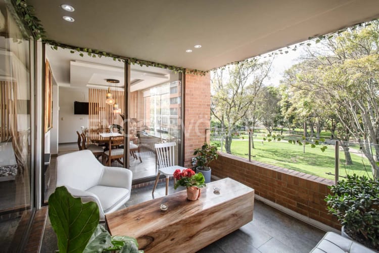 Apartamento de 3 alcobas en venta en Santa Bibiana, Bogotá, 192 m² · foto 2 de 16