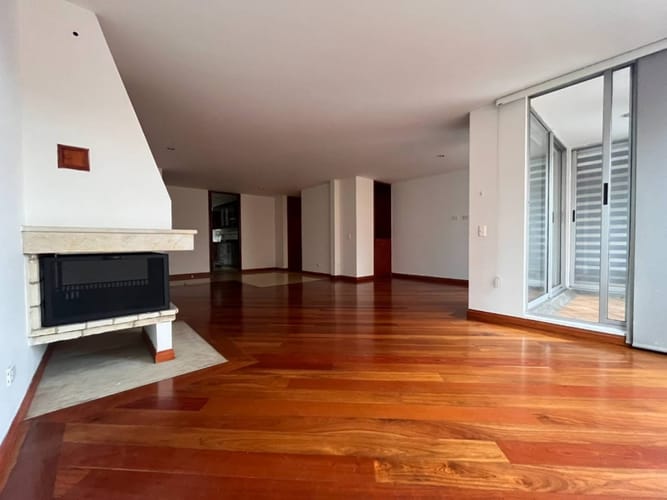 Apartamento de 3 alcobas en arriendo en Chicó Navarra, Bogotá, 106 m² · foto 5 de 18