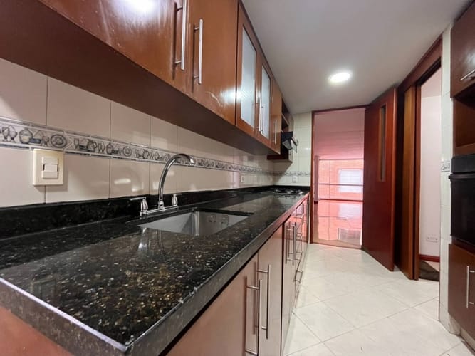 Apartamento de 3 alcobas en arriendo en Chicó Navarra, Bogotá, 106 m² · foto 8 de 18