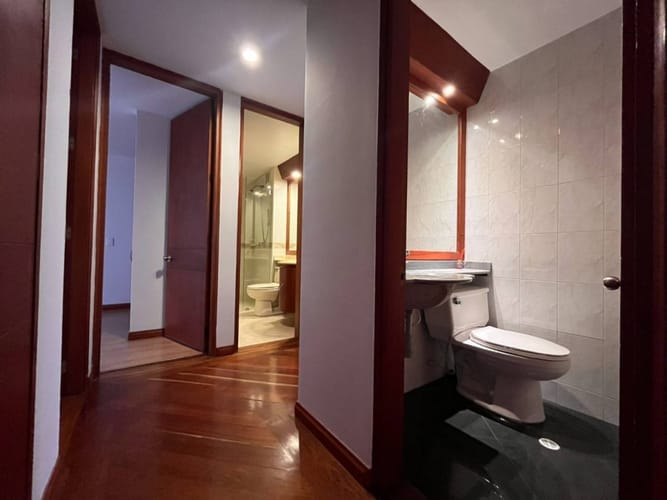 Apartamento de 3 alcobas en arriendo en Chicó Navarra, Bogotá, 106 m² · foto 9 de 18