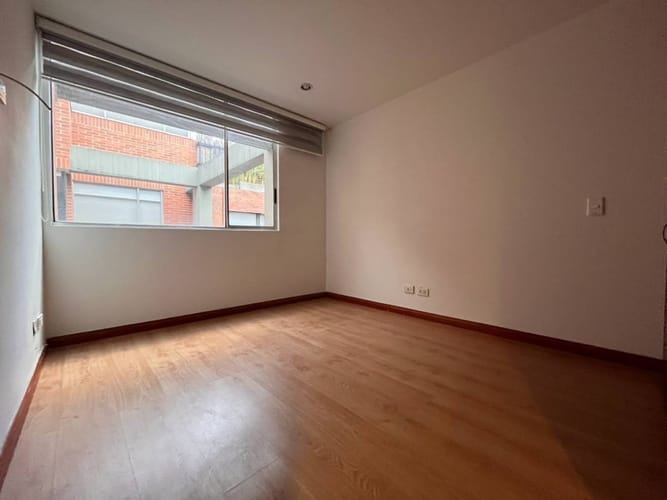 Apartamento de 3 alcobas en arriendo en Chicó Navarra, Bogotá, 106 m² · foto 14 de 18