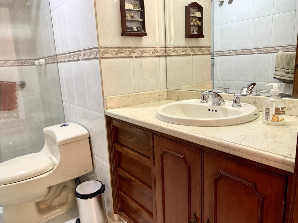 Apartamento en venta en Santa Barbara, Bogotá · foto 8 de 19