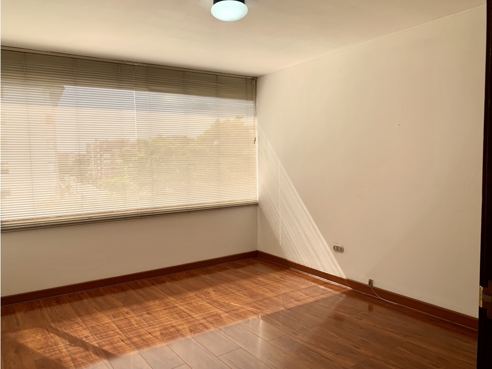 Apartamento en venta en Santa Barbara, Bogotá · foto 9 de 19