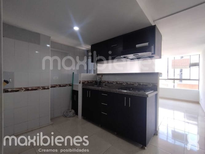 Apartamento de 2 alcobas en arriendo en El Chagualo, Medellín, 65 m² · foto 2 de 12