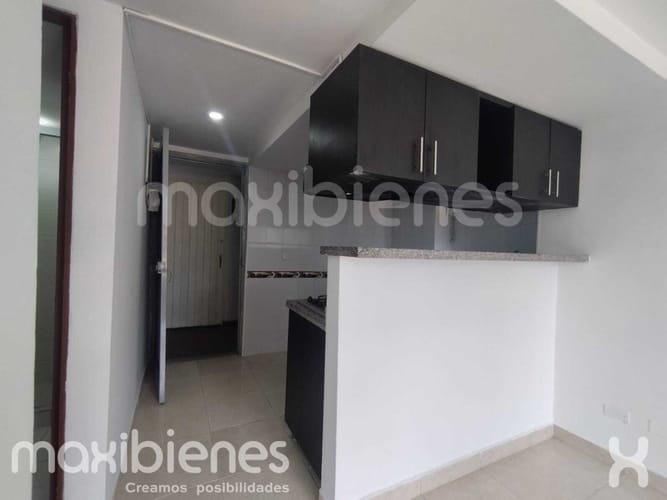 Apartamento de 2 alcobas en arriendo en El Chagualo, Medellín, 65 m² · foto 4 de 12