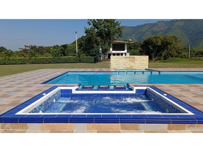 Casa de 5 alcobas en venta en Carmen De Bulira, Ibagué, 600 m² · foto 6 de 24