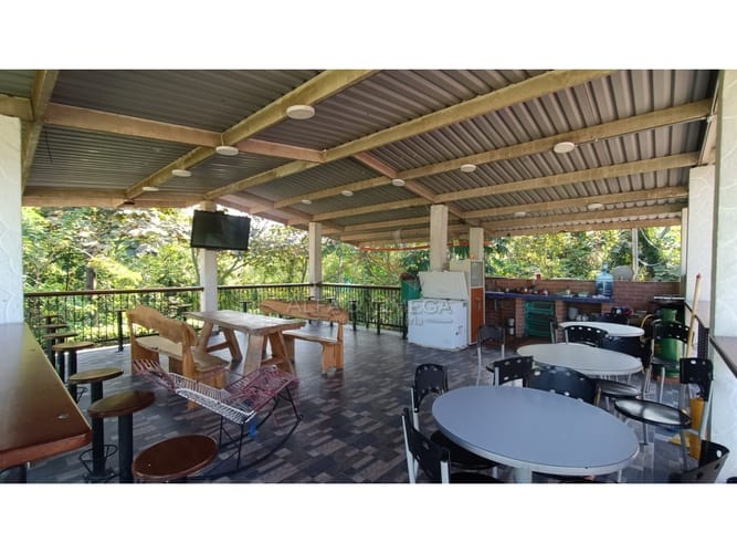Casa de 5 alcobas en venta en Carmen De Bulira, Ibagué, 600 m² · foto 8 de 24