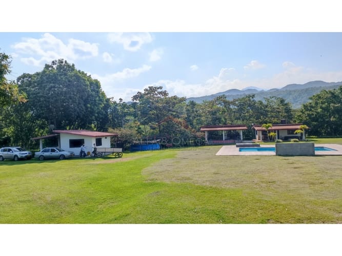 Casa de 5 alcobas en venta en Carmen De Bulira, Ibagué, 600 m² · foto 15 de 24