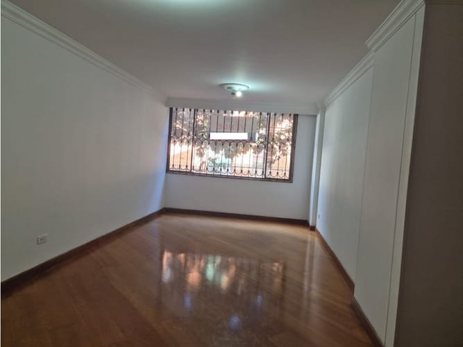 Apartamento de 3 alcobas en venta en Modelia Occidental, Bogotá, 68 m² · foto 3 de 8