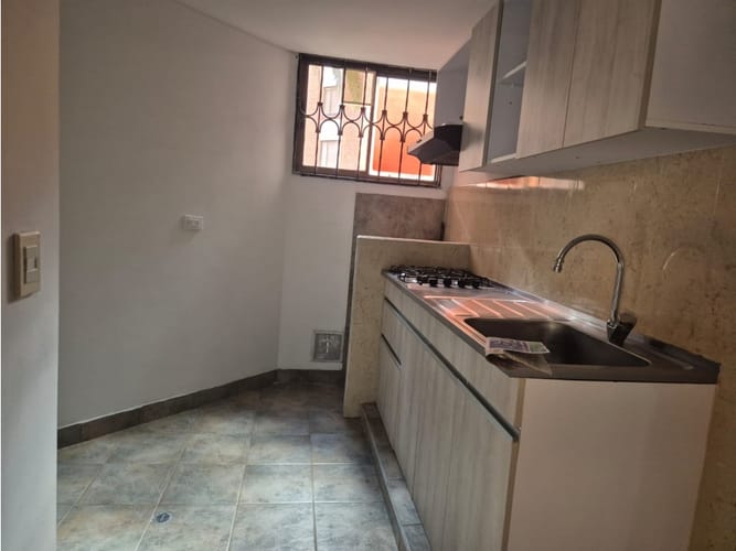 Apartamento de 3 alcobas en venta en Modelia Occidental, Bogotá, 68 m² · foto 4 de 8