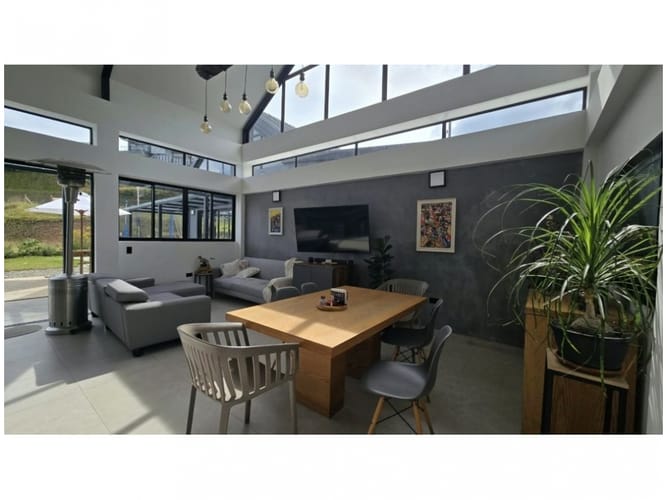 Casa de 6 alcobas en venta en Pantanillo, Envigado, 325 m² · foto 5 de 24
