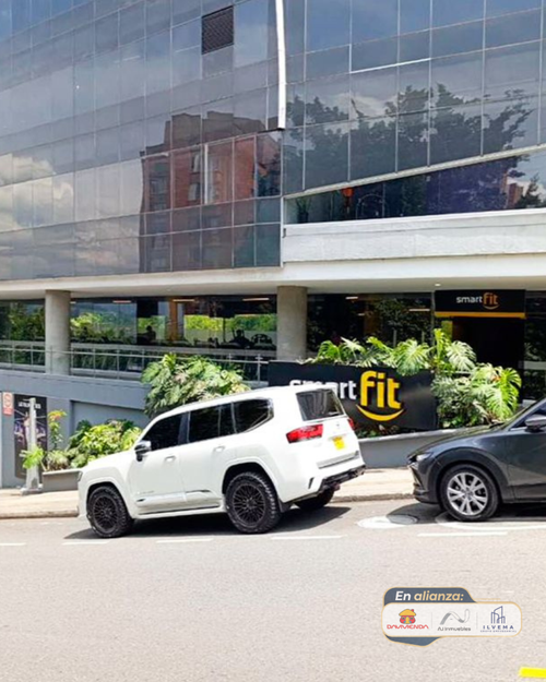 Local en venta en Las Palmas, Medellín, 1208 m² · foto 2 de 11