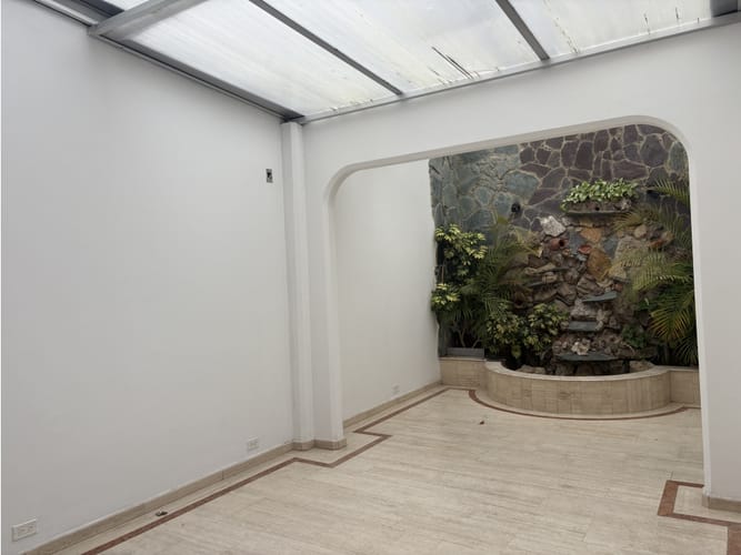 Casa de 4 alcobas en venta en Santa Paula, Bogotá, 267 m² · foto 5 de 19