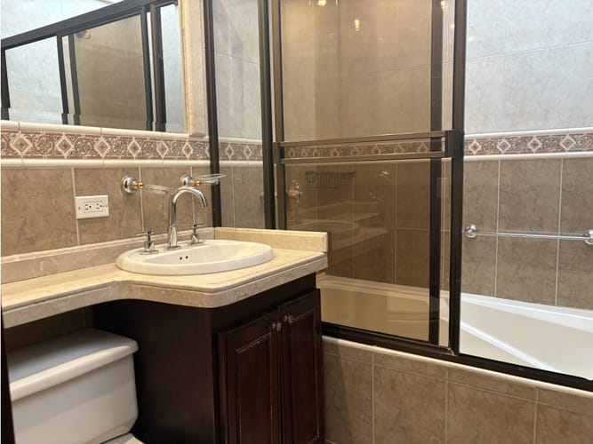Casa de 4 alcobas en venta en Santa Paula, Bogotá, 267 m² · foto 15 de 19