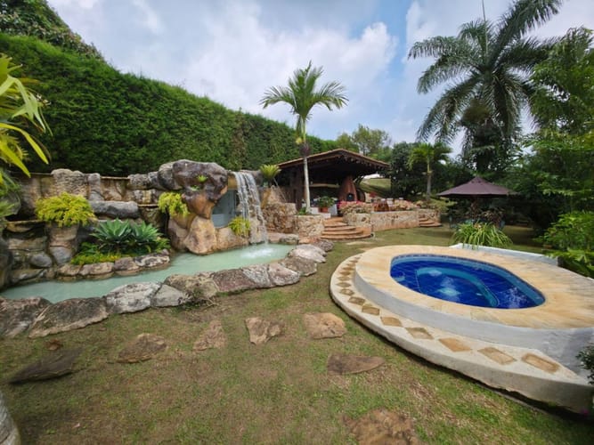 Casa de 3 alcobas en venta en Rincon Dapa, Yumbo, 450 m² · foto 2 de 24