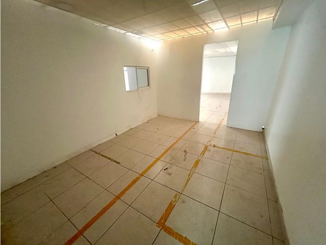 Bodega en arriendo en Nuevo Sotomayor, Bucaramanga, 350 m² · foto 9 de 24