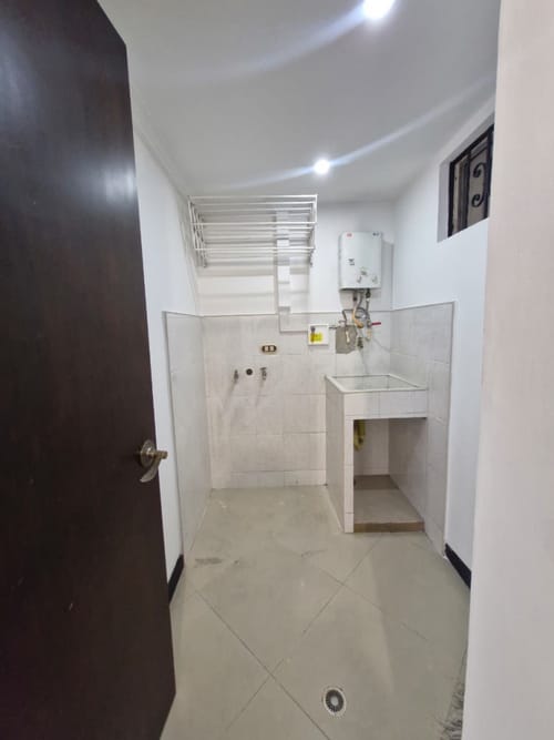 Apartamento de 2 alcobas en arriendo en Vía Las Palmas, Medellín, 76 m² · foto 6 de 24