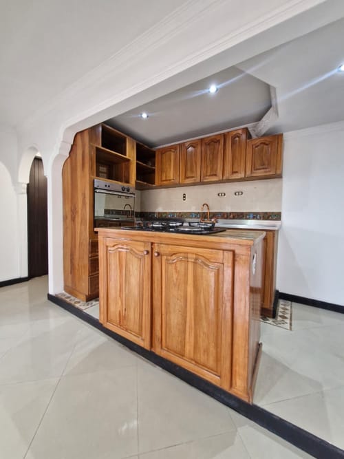 Apartamento de 2 alcobas en arriendo en Vía Las Palmas, Medellín, 76 m² · foto 8 de 24