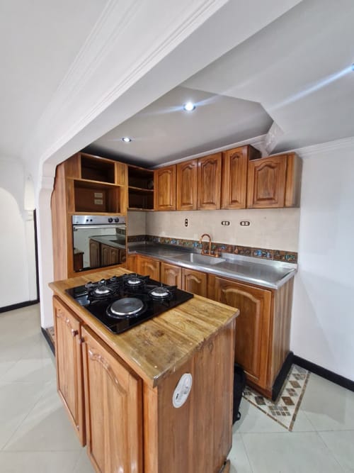 Apartamento de 2 alcobas en arriendo en Vía Las Palmas, Medellín, 76 m² · foto 10 de 24