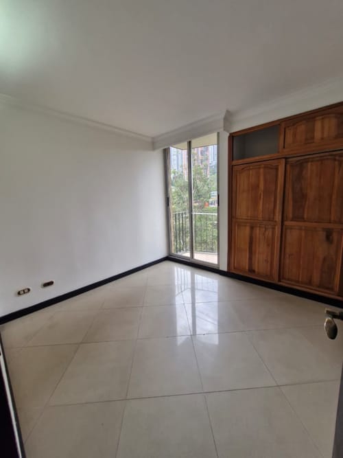 Apartamento de 2 alcobas en arriendo en Vía Las Palmas, Medellín, 76 m² · foto 11 de 24