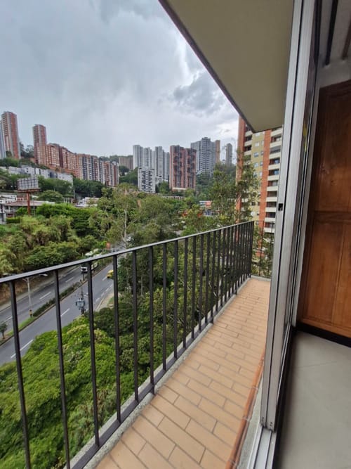 Apartamento de 2 alcobas en arriendo en Vía Las Palmas, Medellín, 76 m² · foto 17 de 24