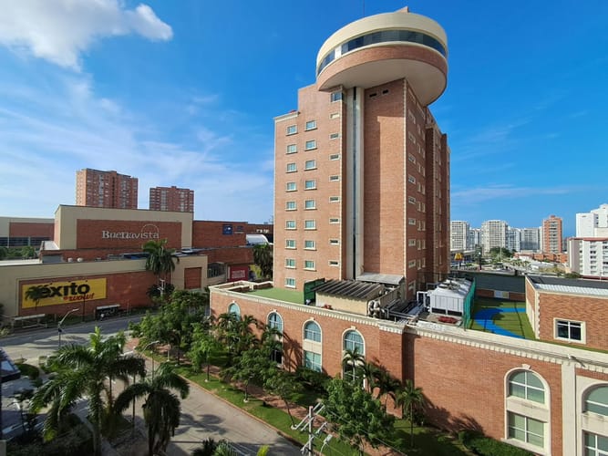 Apartamento de 2 alcobas en arriendo en Ub. Altos De Parque, Barranquilla, 94 m² · foto 2 de 24