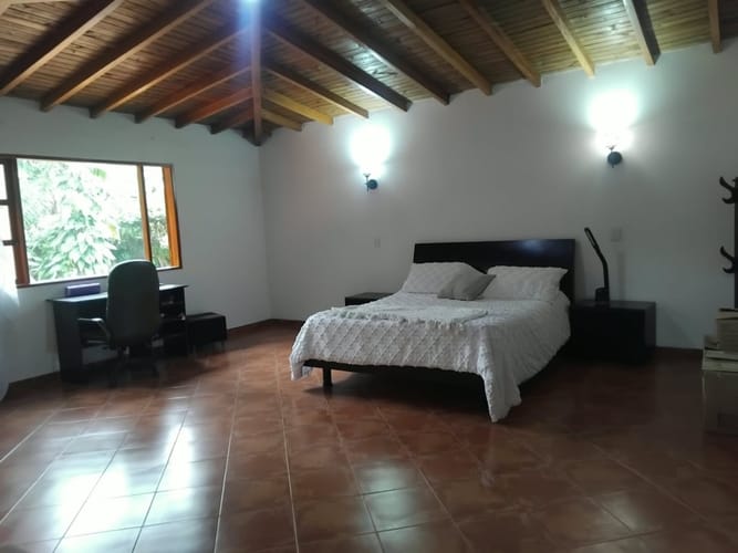 Casa de 9 alcobas en arriendo en Los Colegios, Rionegro, 1000 m² · foto 21 de 24