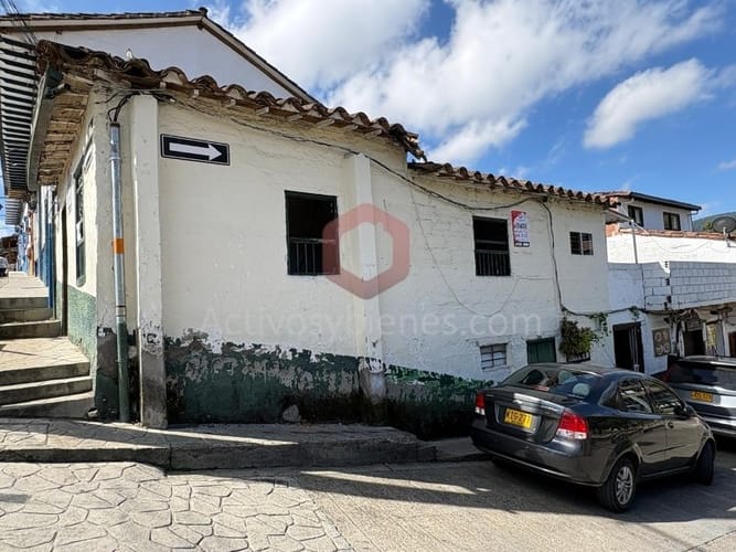 Casa de 3 alcobas en venta en El Retiro, 432 m² · foto 3 de 10