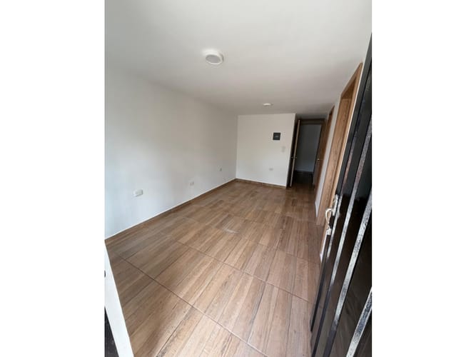 Casa de 4 alcobas en venta en La Macarena, Dosquebradas, 40 m² · foto 2 de 23