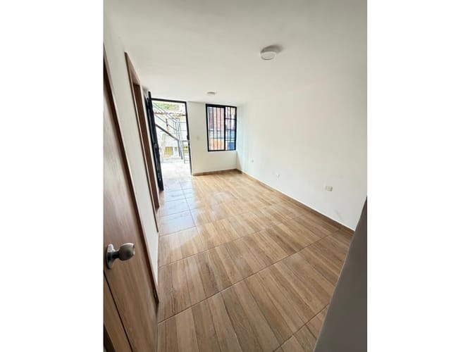 Casa de 4 alcobas en venta en La Macarena, Dosquebradas, 40 m² · foto 6 de 23