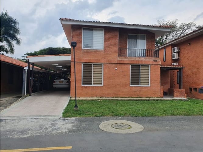 Casa de 5 alcobas en venta en El Castillo, Jamundí, 211 m² · foto 12 de 17