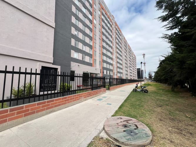 Apartaestudio en venta en El Dorado, Bogotá, 28 m² · foto 1 de 12