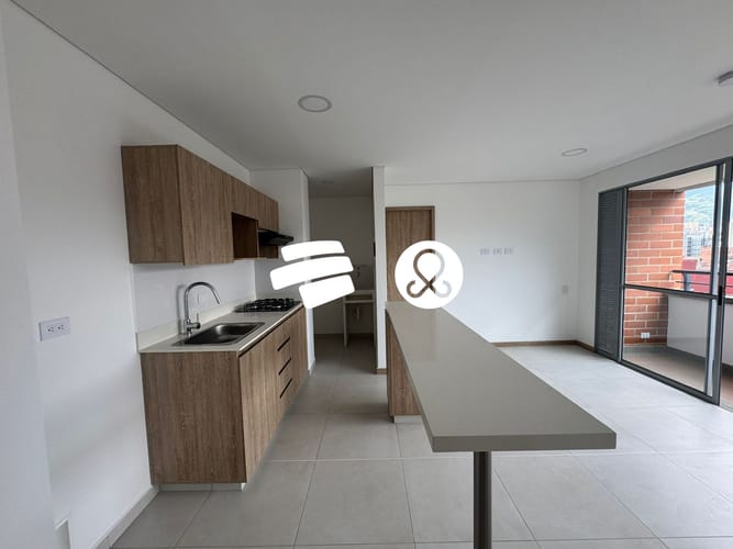 Apartamento de 2 alcobas en venta en Centro, Itagüí, 63 m² · foto 3 de 11