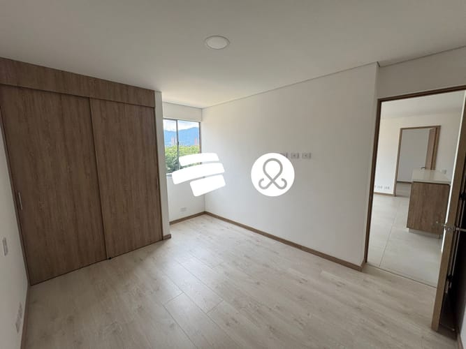 Apartamento de 2 alcobas en venta en Centro, Itagüí, 63 m² · foto 6 de 11