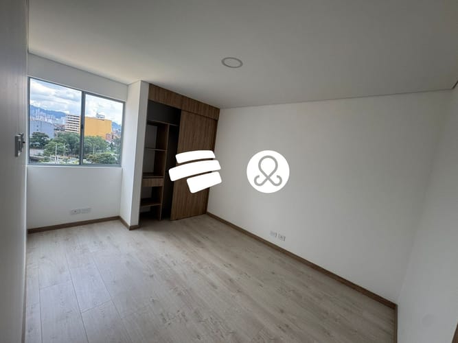 Apartamento de 2 alcobas en venta en Centro, Itagüí, 63 m² · foto 7 de 11