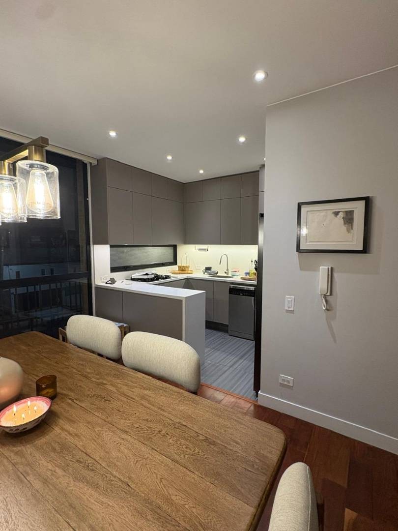 Apartamento en venta en Los Rosales, Bogotá · foto 7 de 18