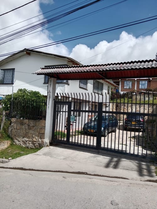 Apartamento de 2 alcobas en arriendo en San Luis - Patios, Bogotá, 120 m² · foto 3 de 5