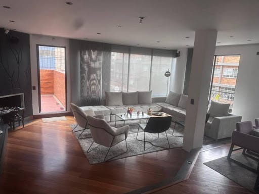 Apartamento de 3 alcobas en venta en Chicó Navarra, Bogotá, 189 m² · foto 4 de 12